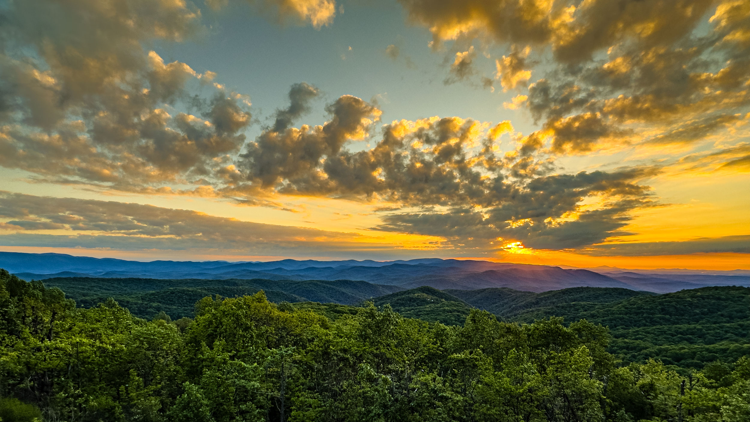 006 2026 05 13 spring sunrise over blue ridge forest