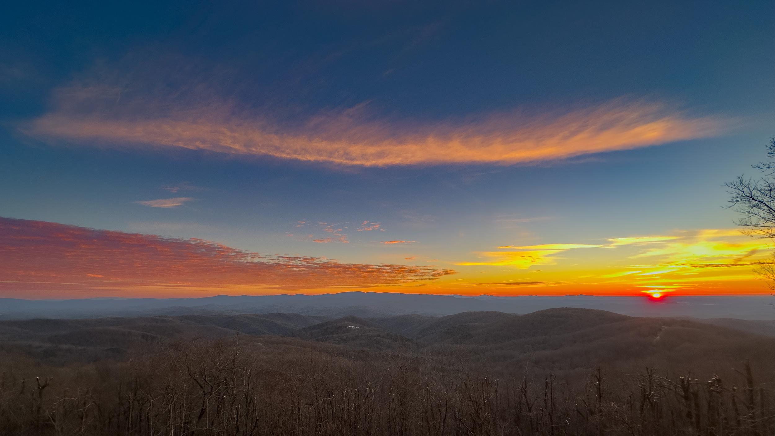 024 2026 02 17 pastel winter sunrise over blue ridge