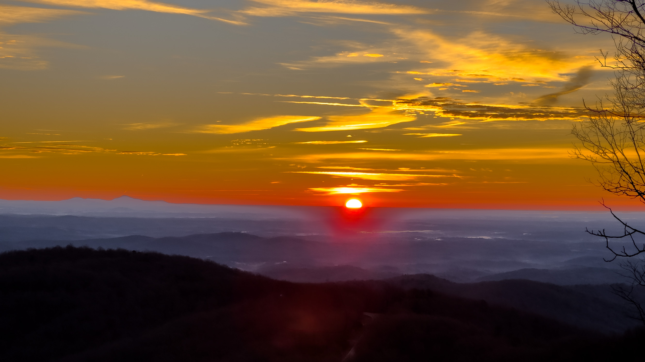028 2026 02 18 golden winter sun over blue ridge valleys