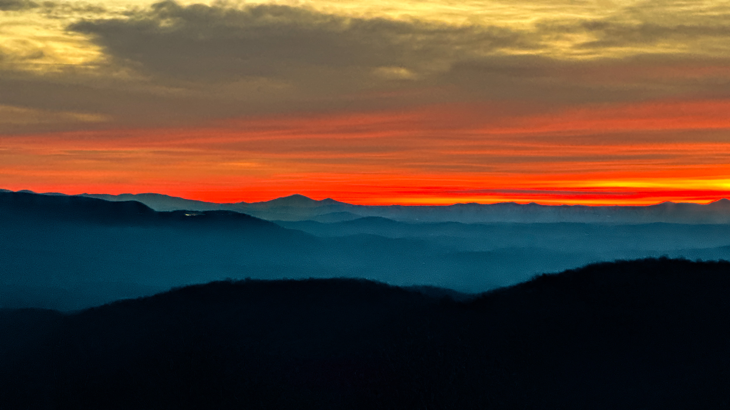 031 2025 12 18 red winter horizon and blue ridge layers